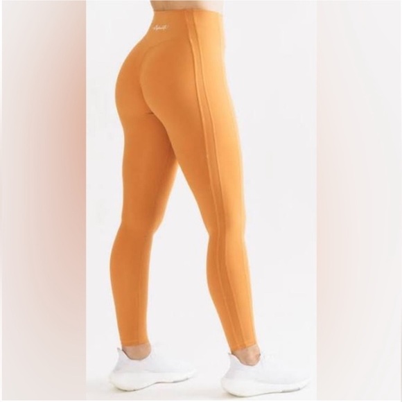 Alphalete Pants - Alphalete kinetic leggings